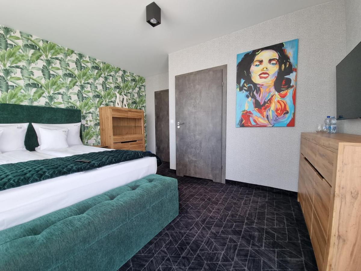 Aparthotel Paradise ジブヌベク エクステリア 写真