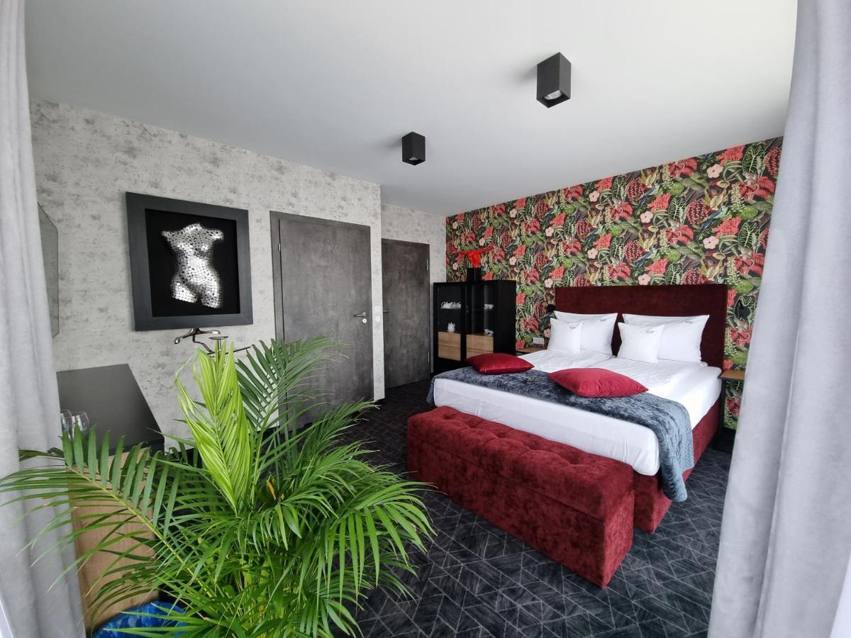 Aparthotel Paradise ジブヌベク エクステリア 写真